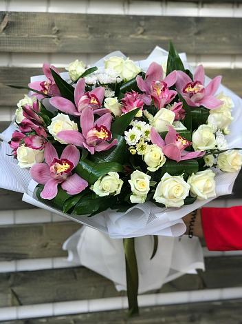 Букет цветов из: Розы и Хризантемы в Заречье