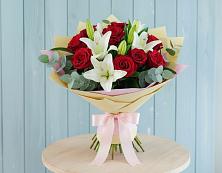 Букет цветов из:  Лилии и Розы в Заречье