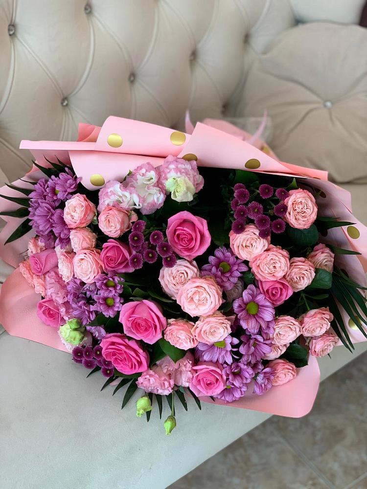 Букет цветов из: Хризантемы, Розы и Лизиантусы в Заречье