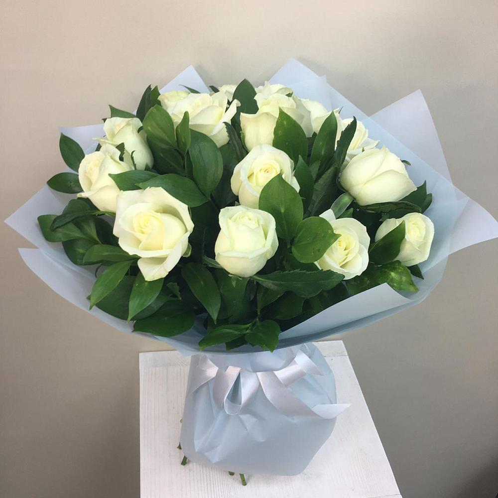 Букет 15 Белых роз Проуд в Заречье