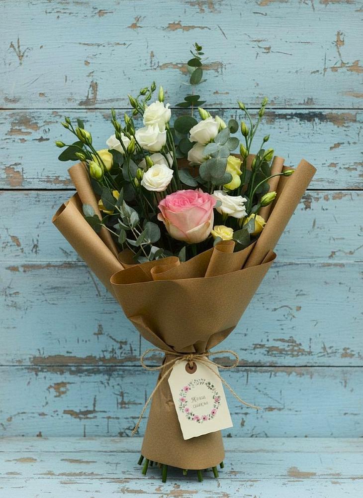 Букет цветов из: Розы и Лизиантусы в Заречье