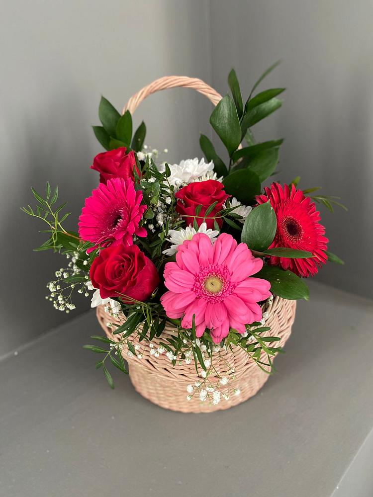 Цветочная композиция из Розы, Хризантемы и Герберы в корзине в Заречье