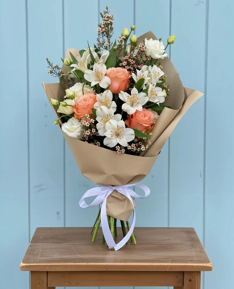 Букет цветов из: Альстромерии, Лизиантусы, Розы и Хризантемы в Заречье