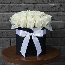 Цветочная композиция из Розы в шляпной коробке в Заречье